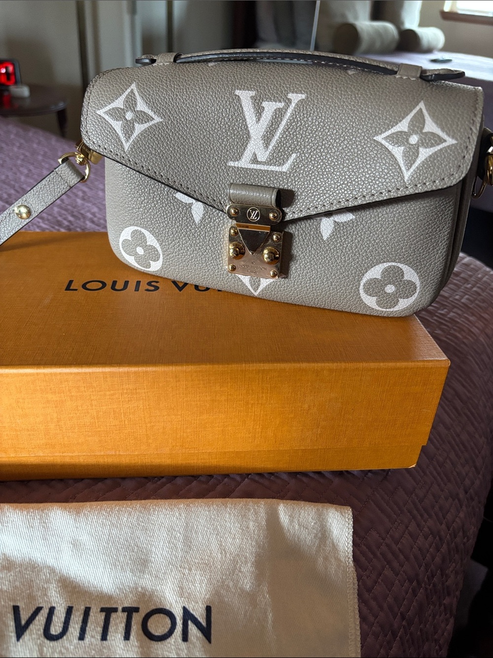Louis Vuitton Gray Monogram leather Crossbody with Gold Hardware